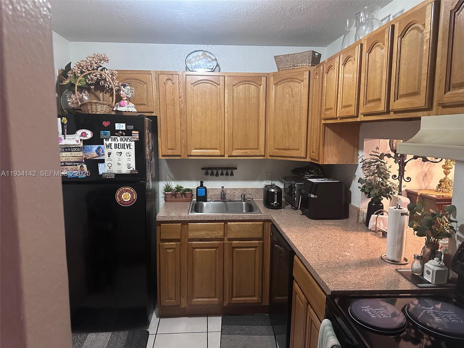PUERTA DEL SOL CONDO - Residential