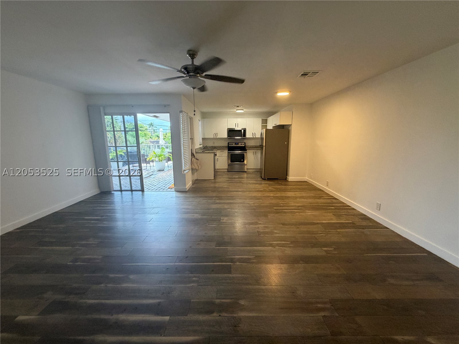 CORAL RIDGE ISLES - Residential Lease
