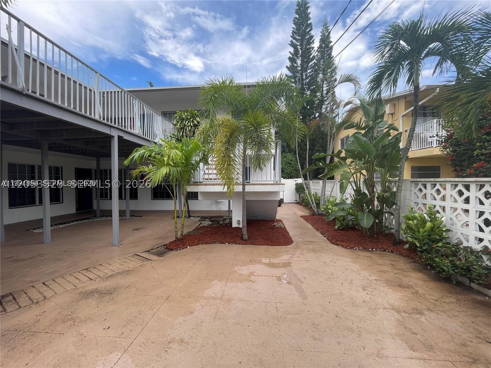 CORAL RIDGE ISLES - Residential Lease