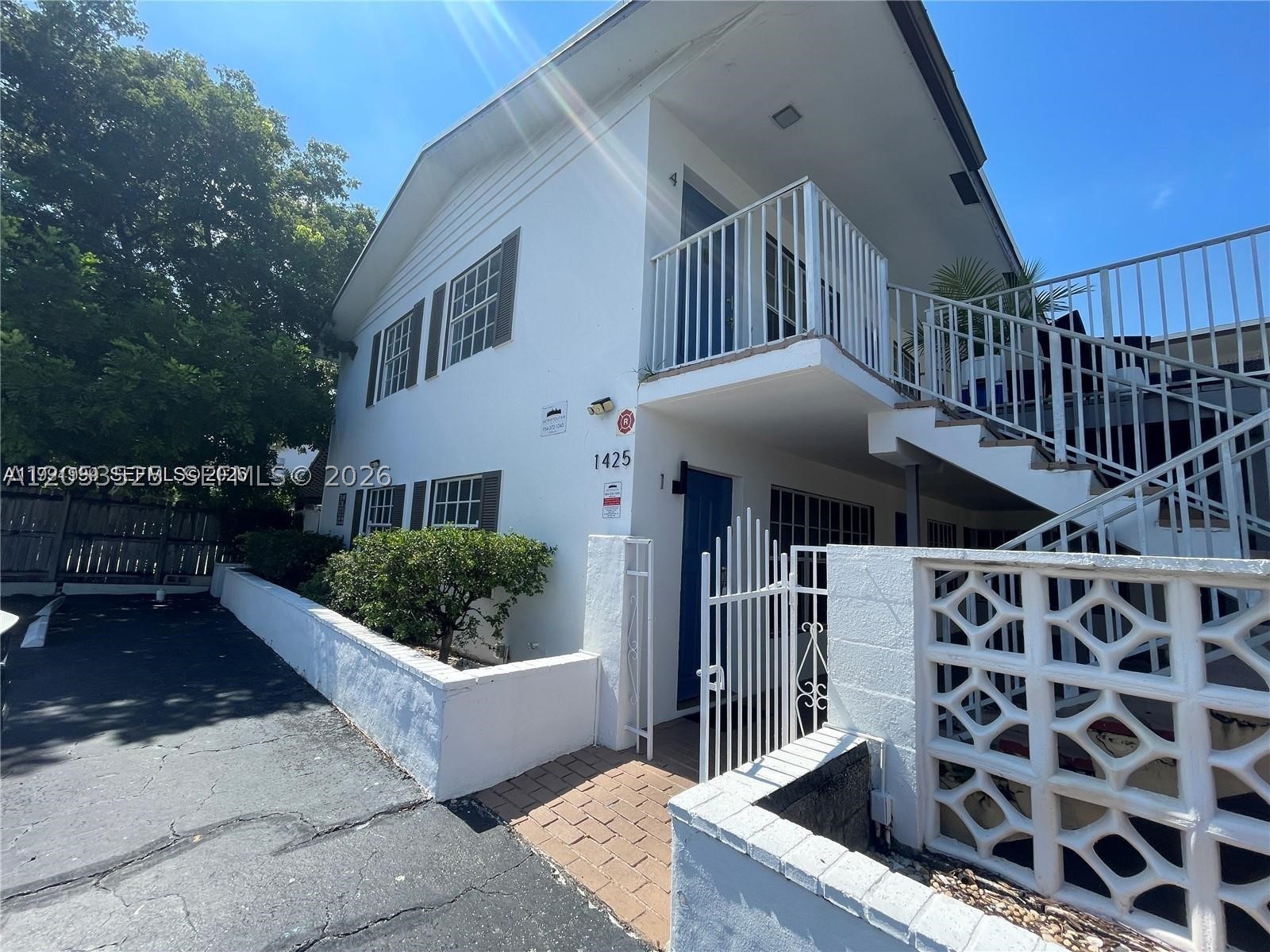 CORAL RIDGE ISLES - Residential Lease