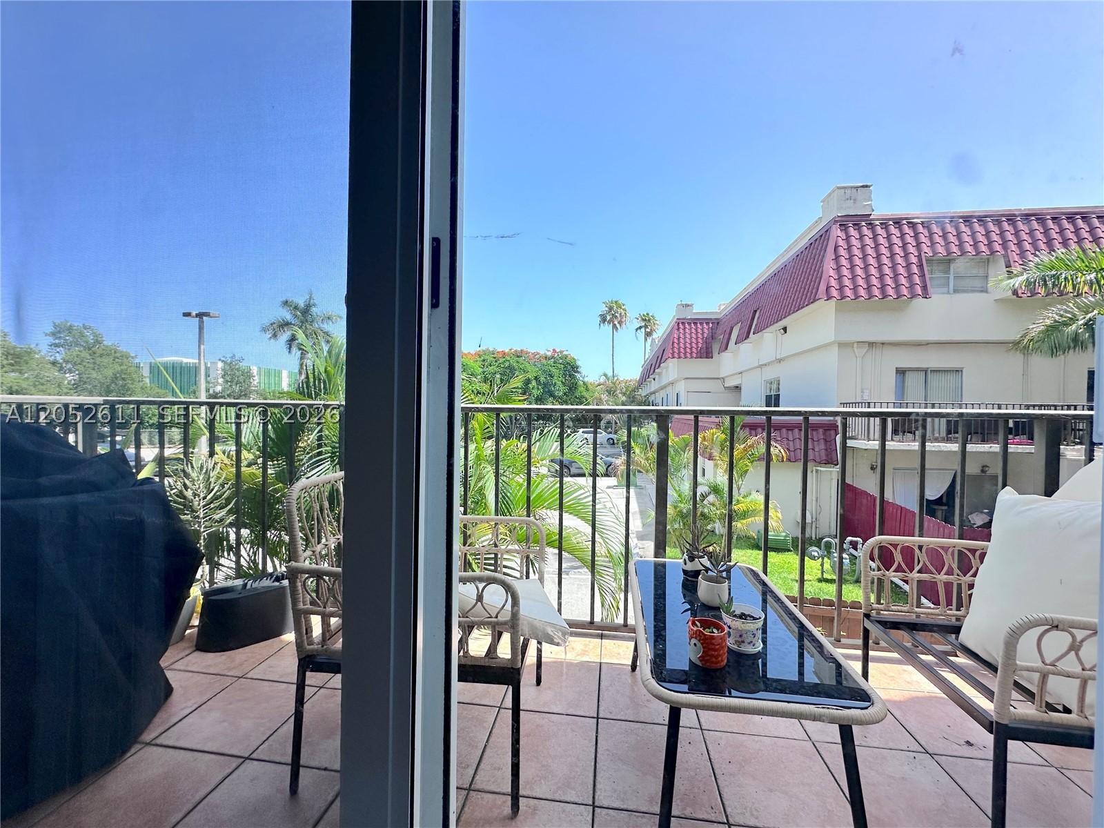 VILLAS OF PINECREST CONDO - Residential Lease