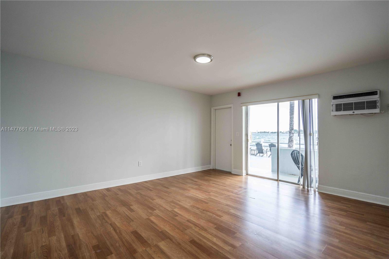 HARBOR ISLAND - Residential Lease