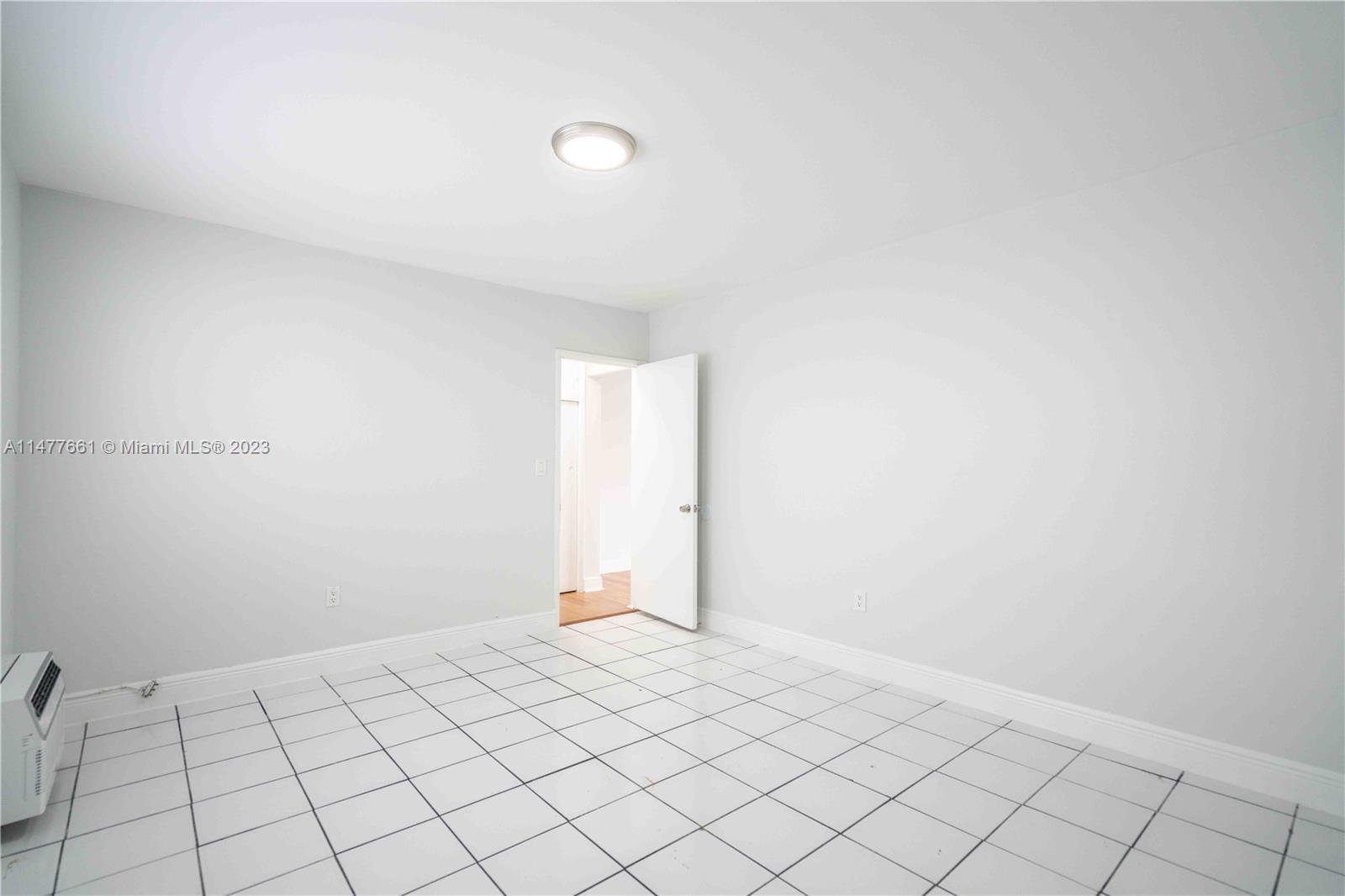 HARBOR ISLAND - Residential Lease