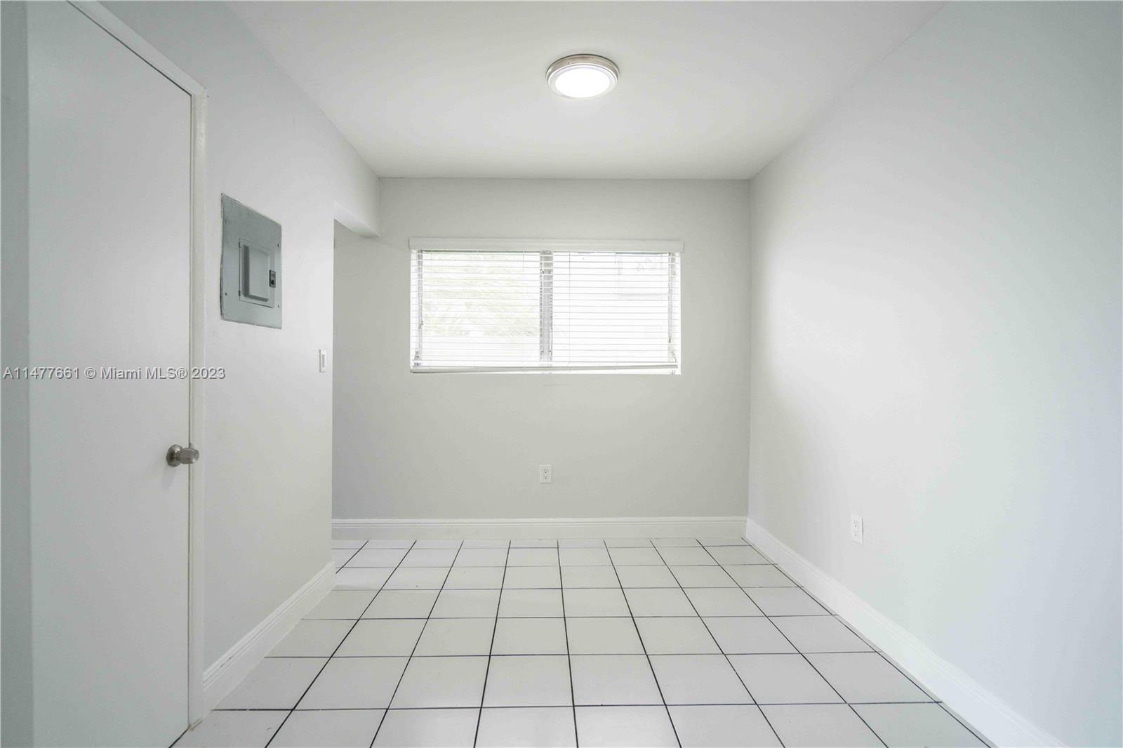 HARBOR ISLAND - Residential Lease