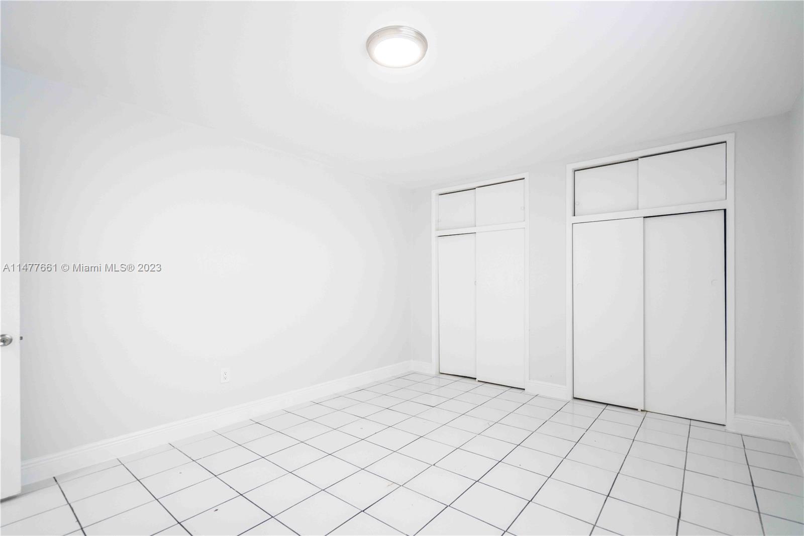 HARBOR ISLAND - Residential Lease