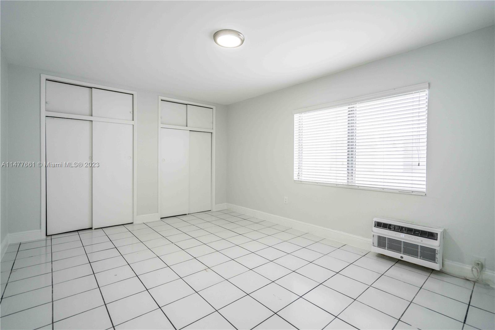 HARBOR ISLAND - Residential Lease