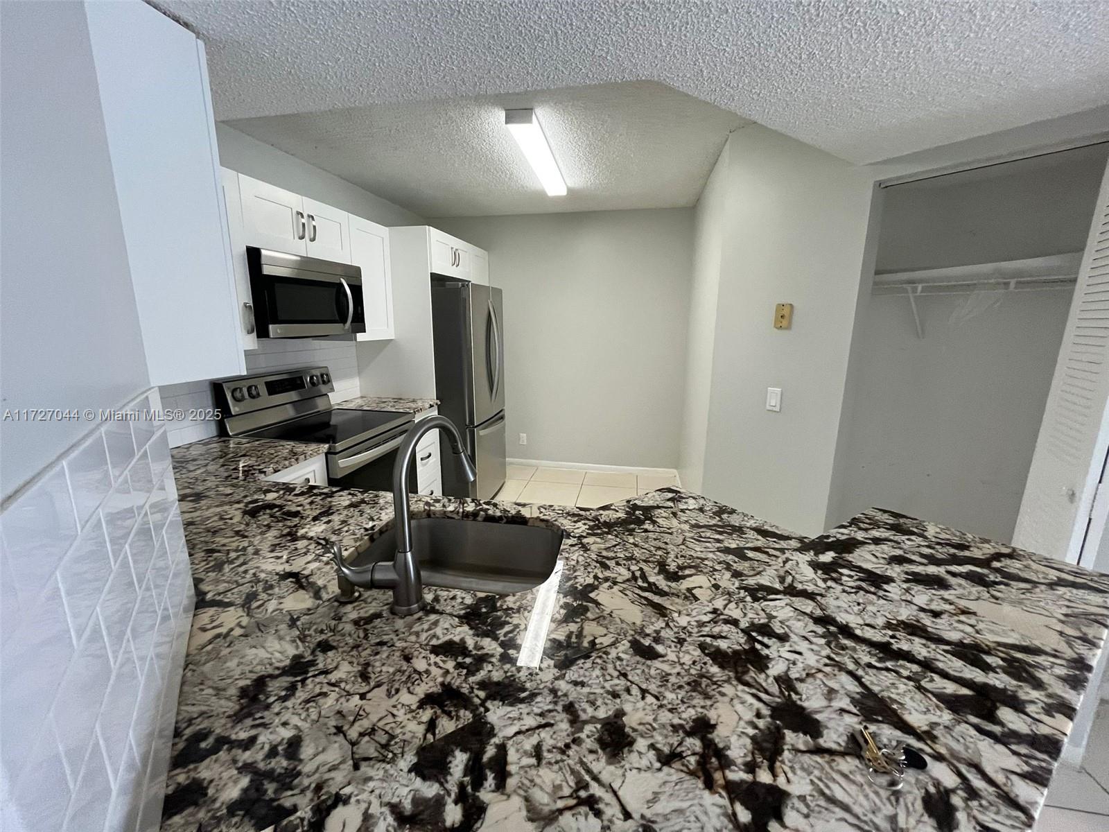 EDGEWATER CONDO - Residential Lease