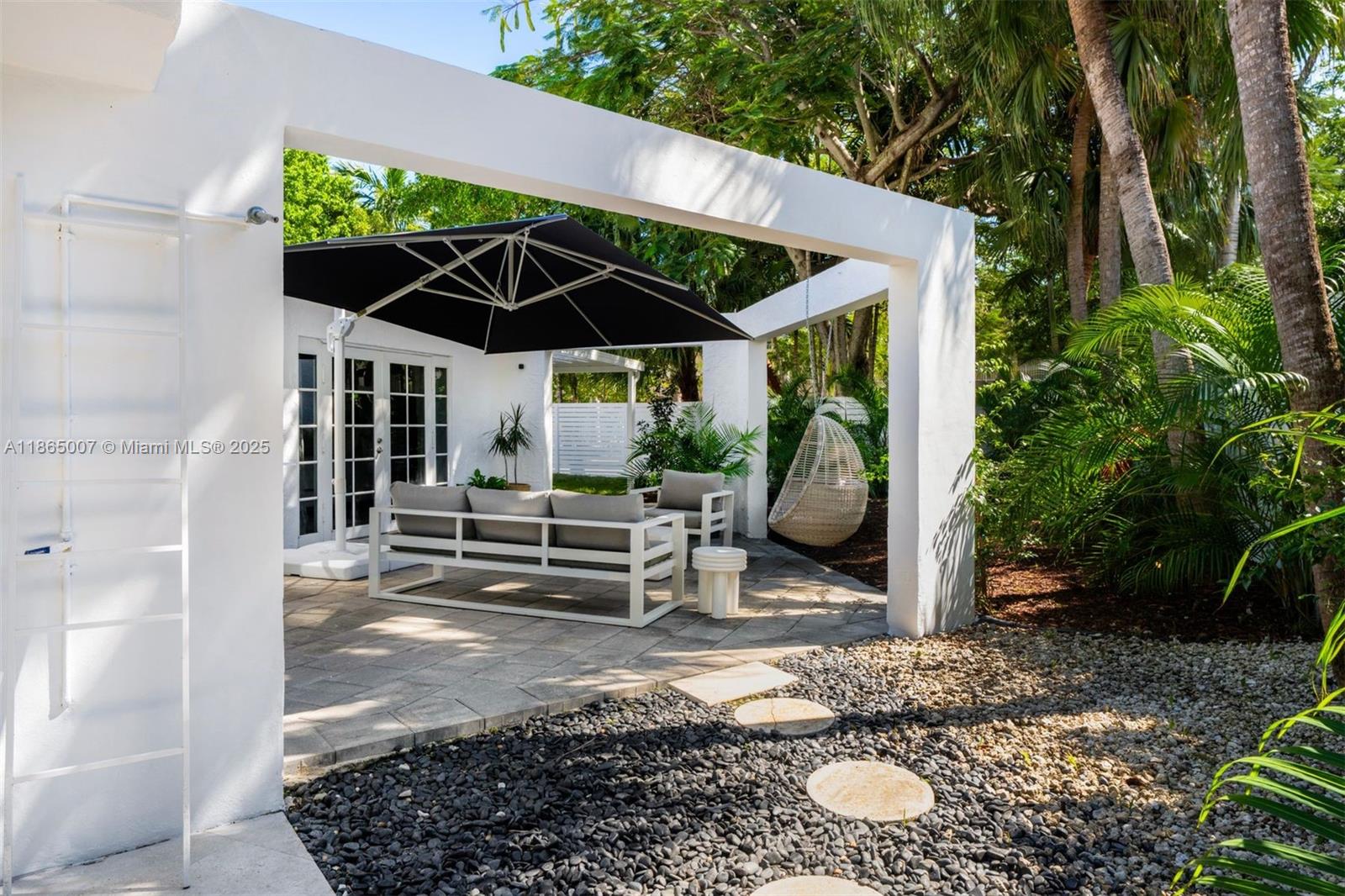 TROPICAL ISLE HOMES SUB - Residential