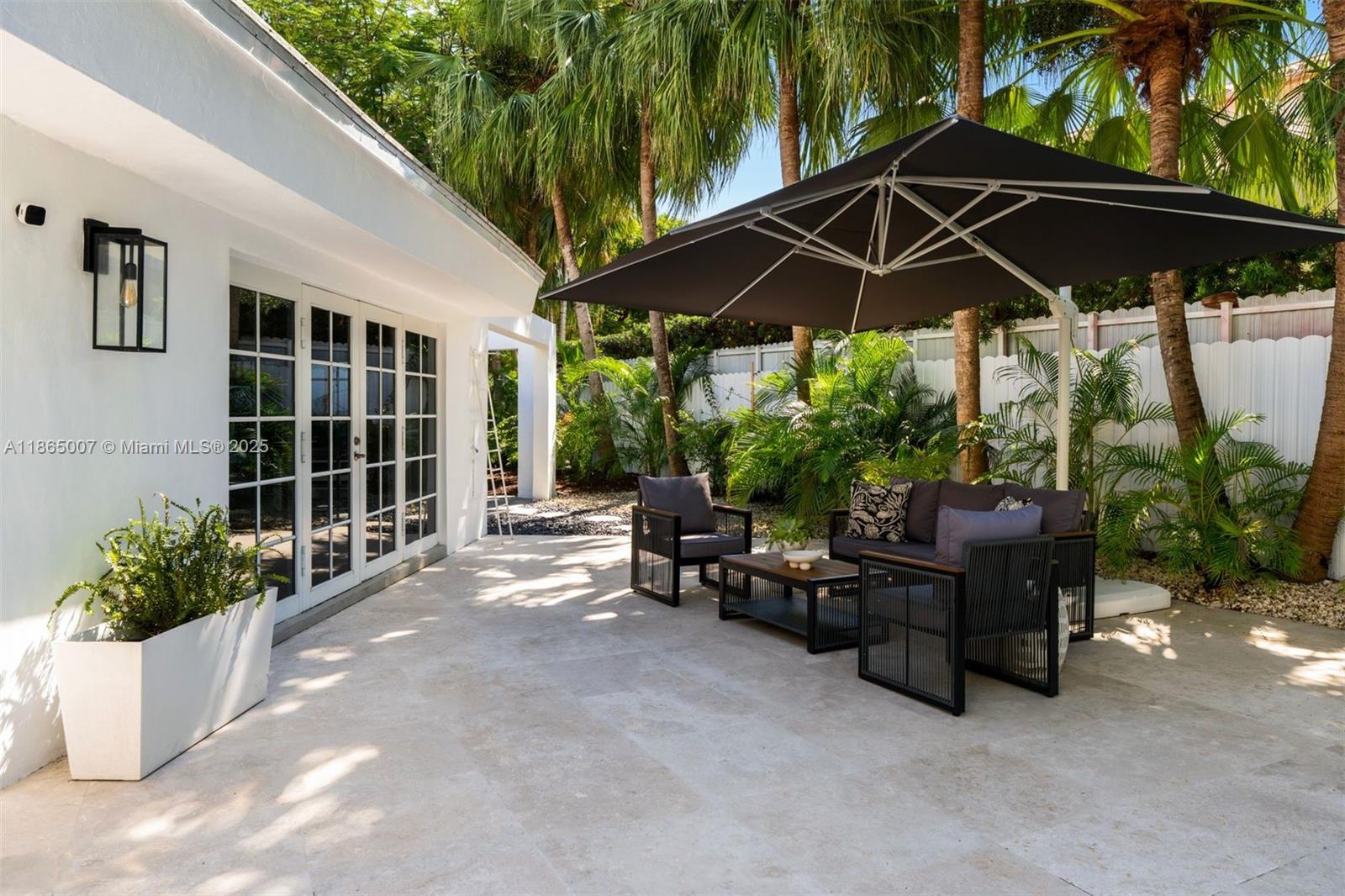 TROPICAL ISLE HOMES SUB - Residential