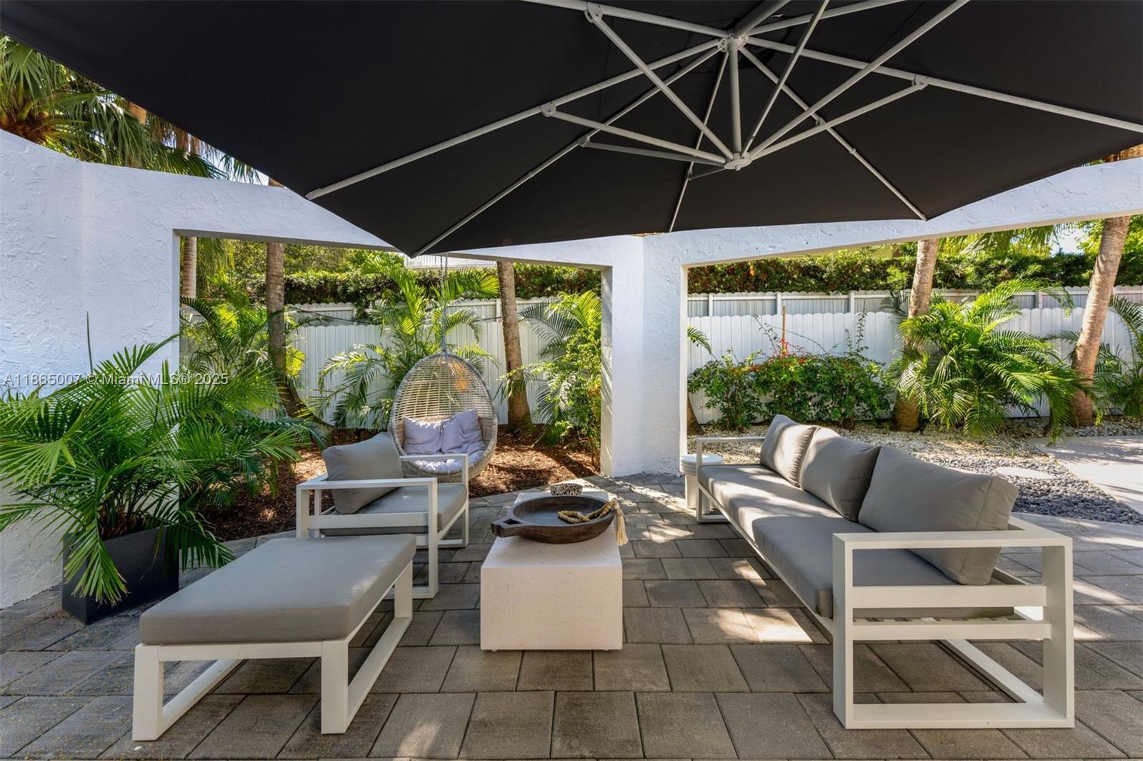 TROPICAL ISLE HOMES SUB - Residential