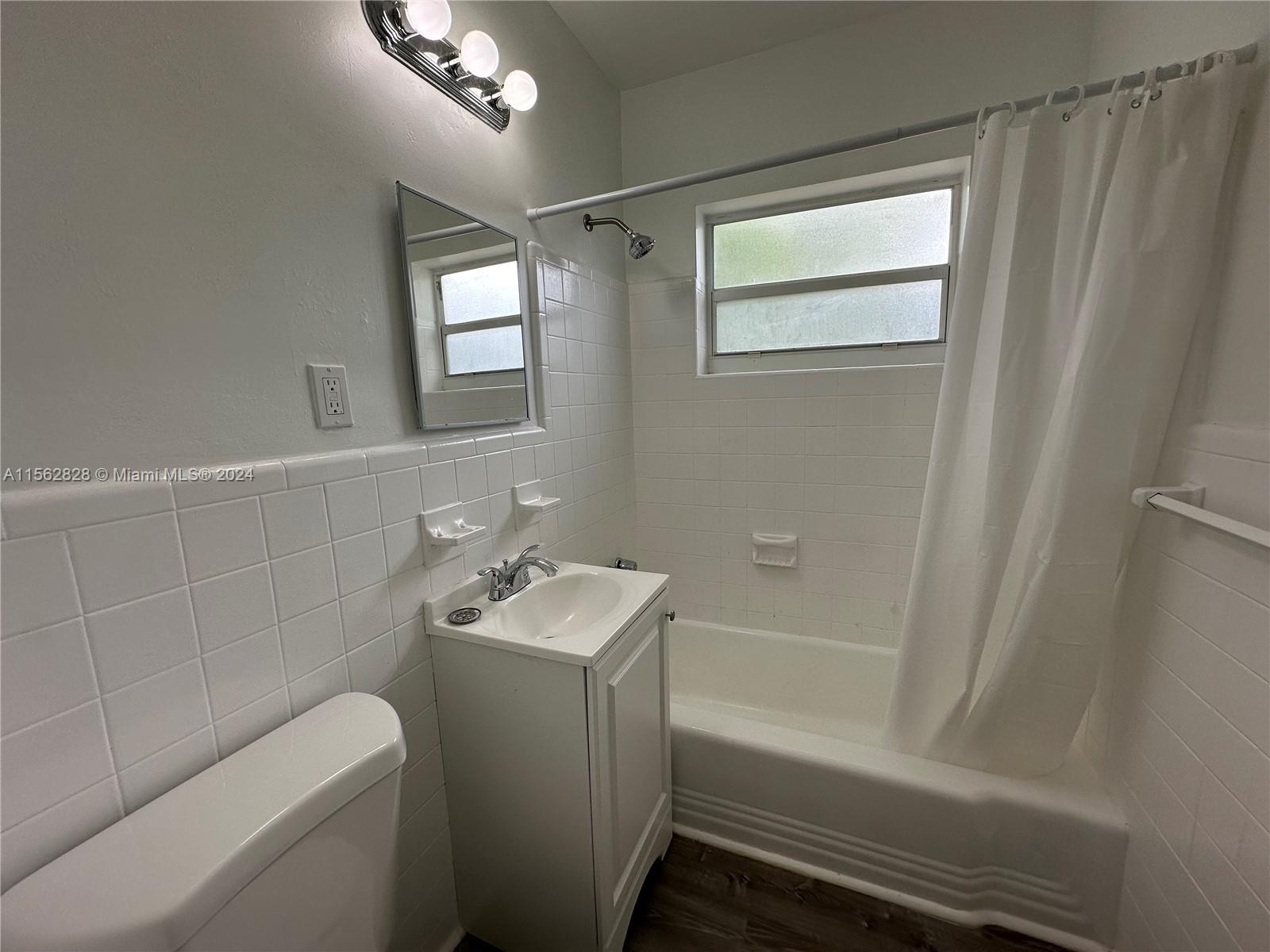 SILVER SHORES UNIT - Residential Lease