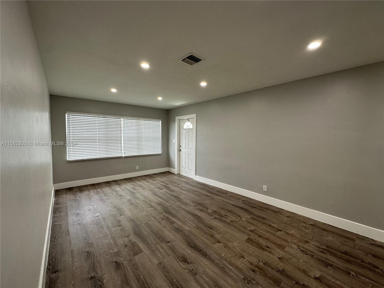 SILVER SHORES UNIT - Residential Lease