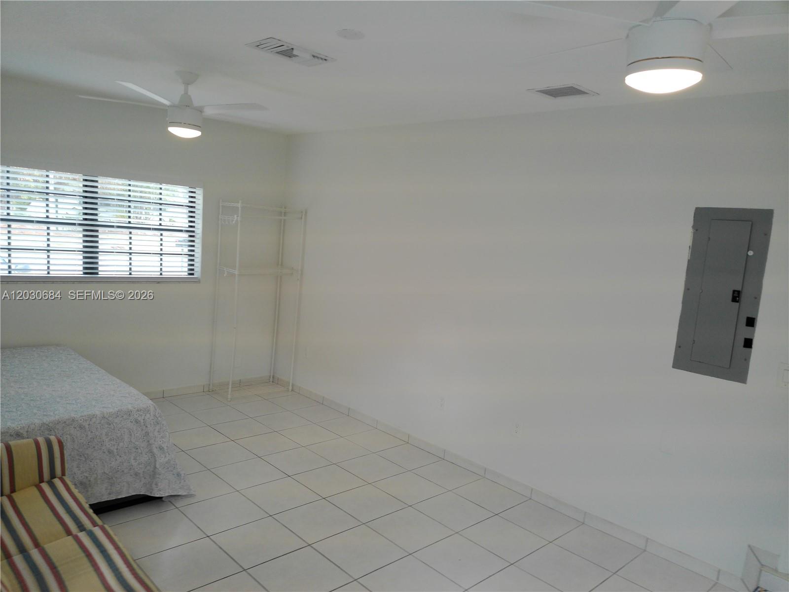 FAIRFIELD MANORS - Residential