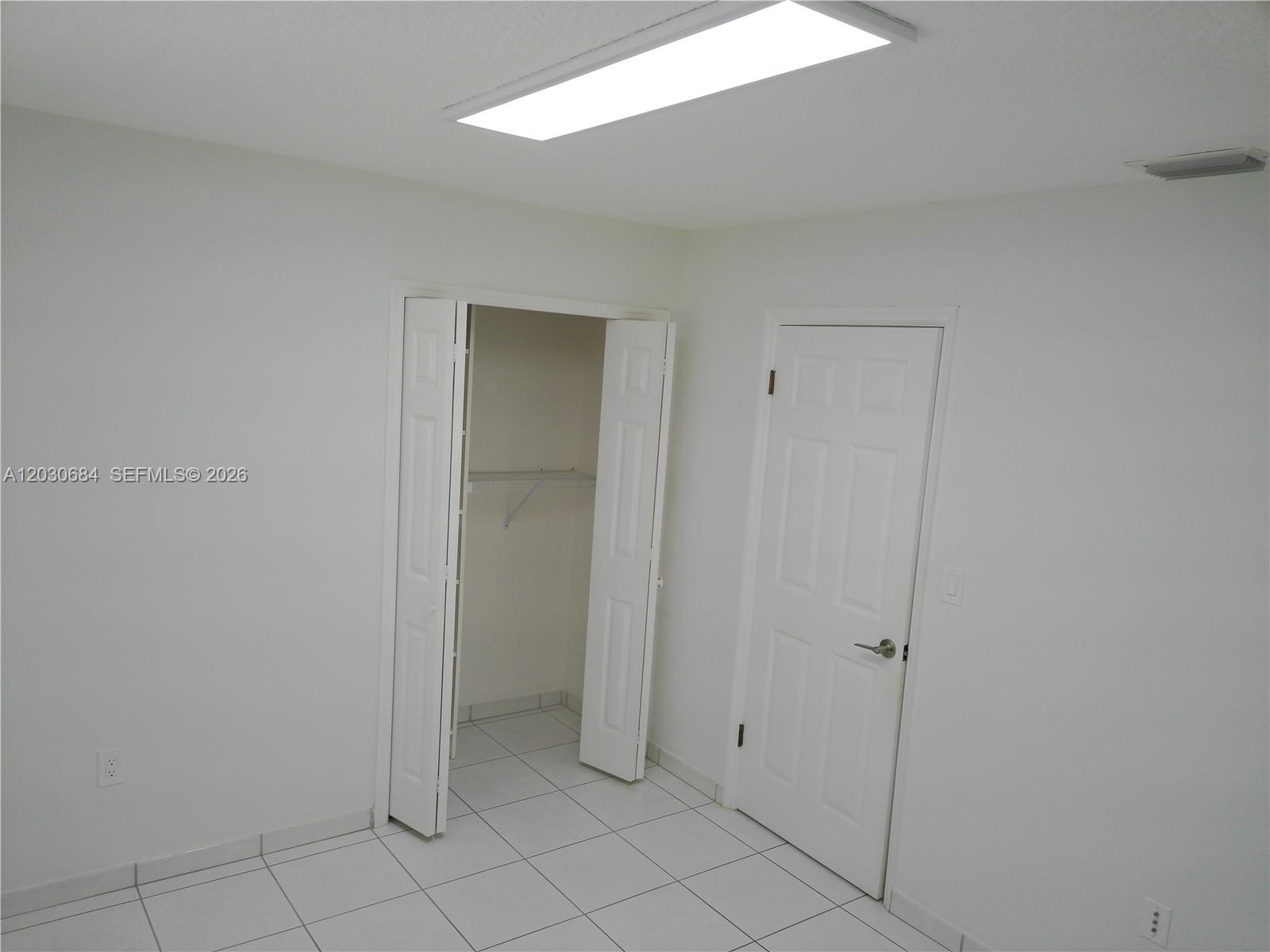 FAIRFIELD MANORS - Residential