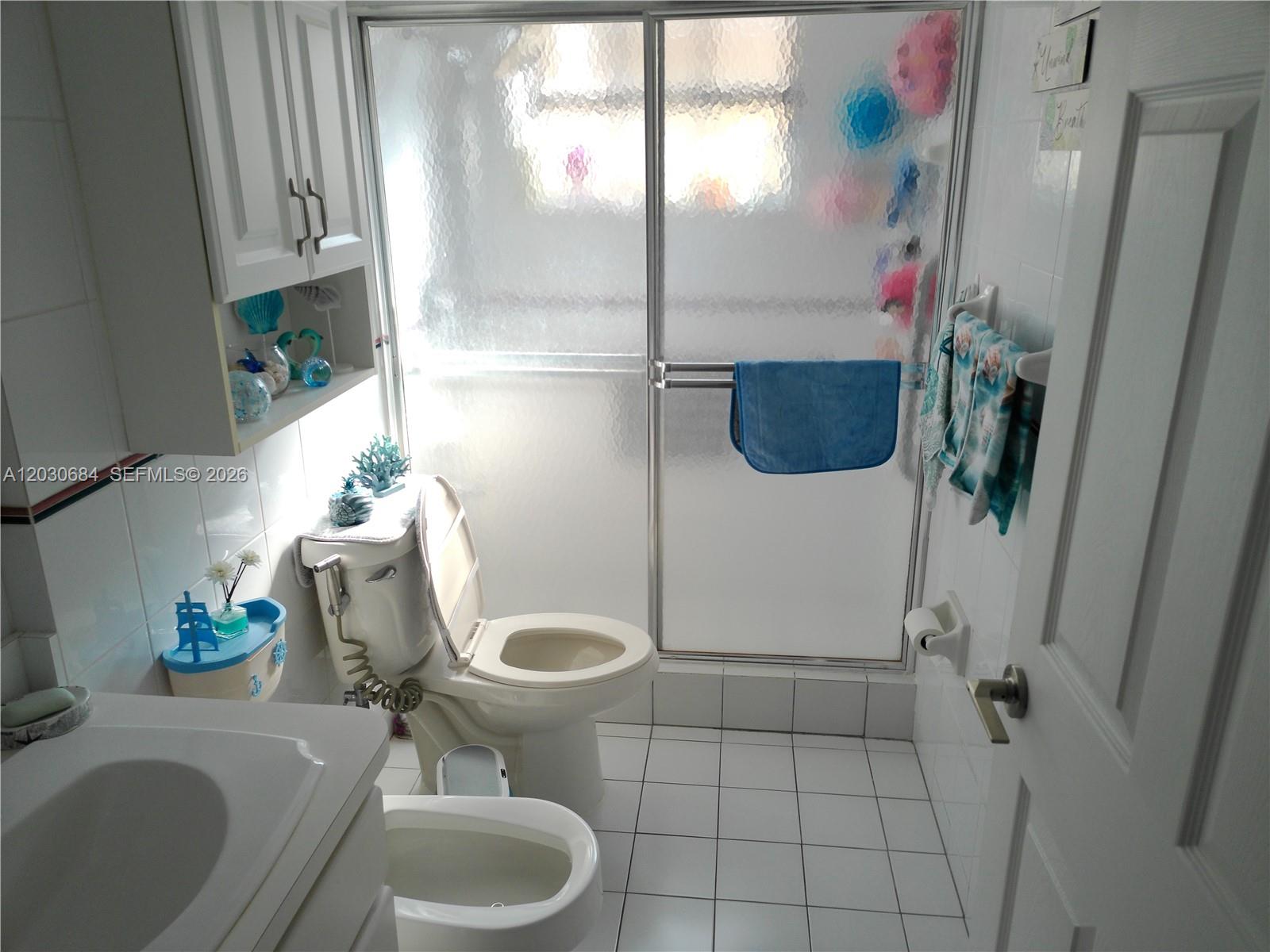 FAIRFIELD MANORS - Residential