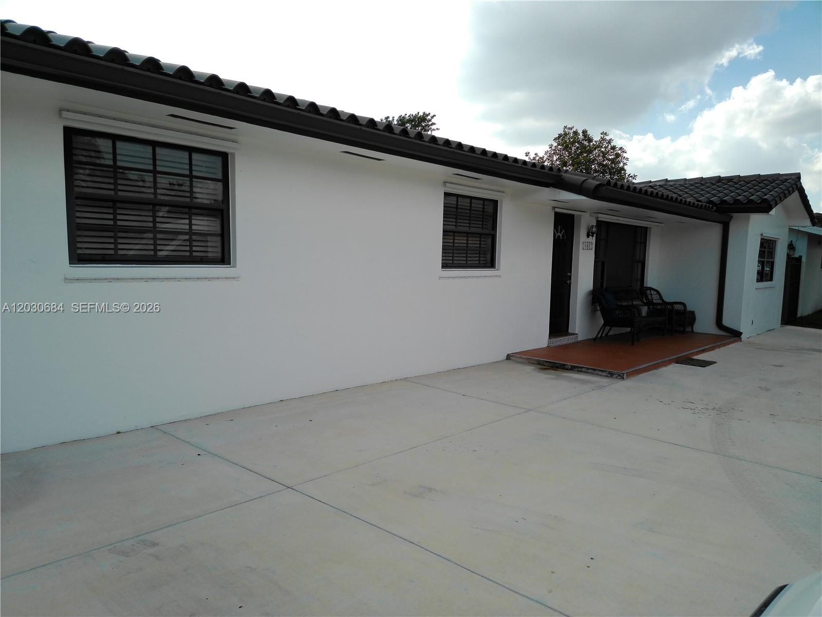 FAIRFIELD MANORS - Residential