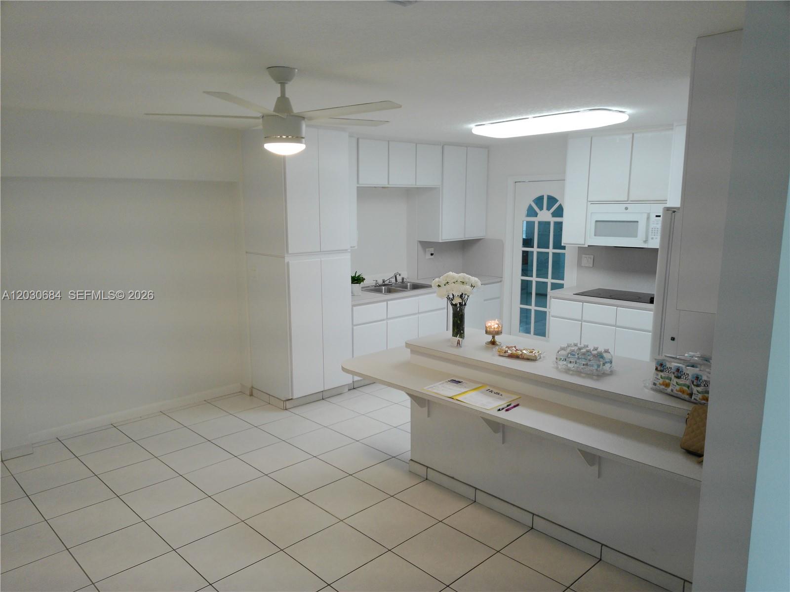 FAIRFIELD MANORS - Residential