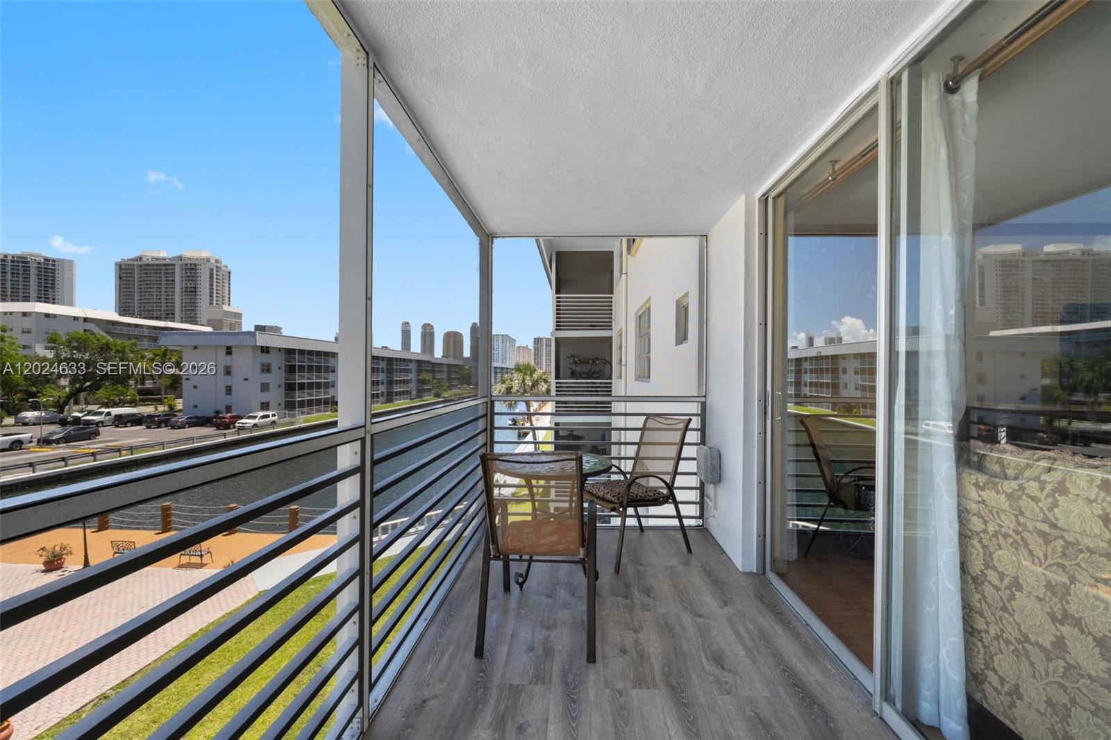 EDEN ISLES CONDO PART 1 - Residential
