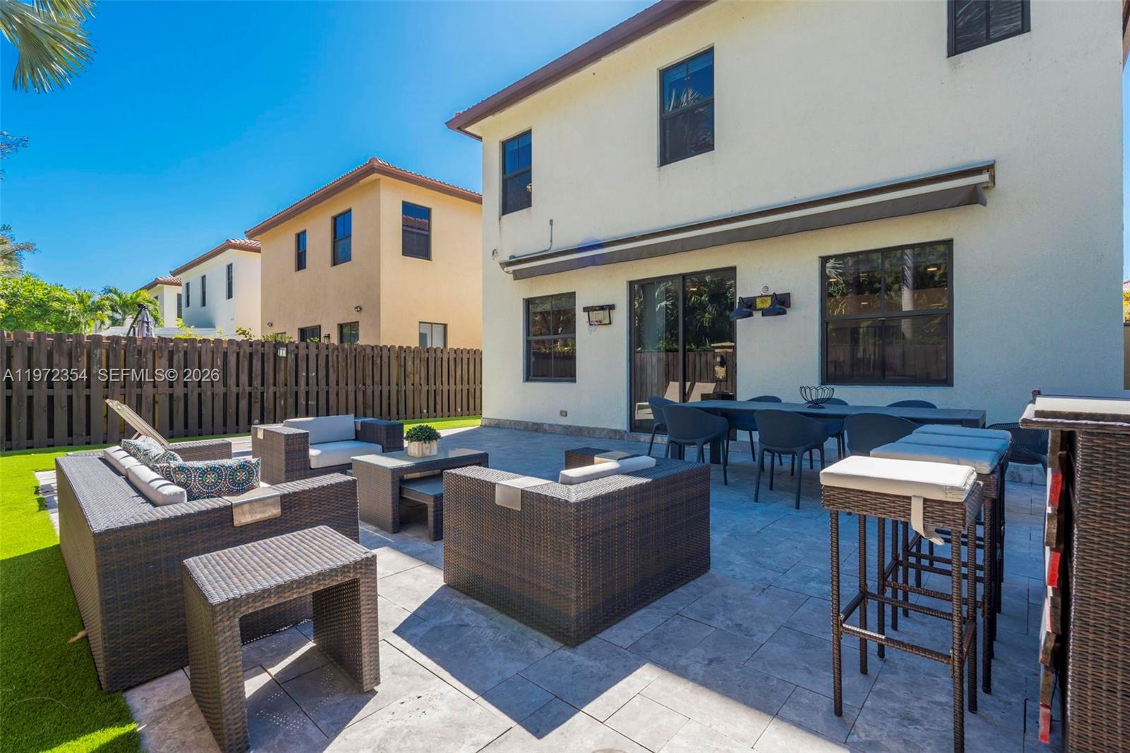GRAND BAY AT DORAL - Residential