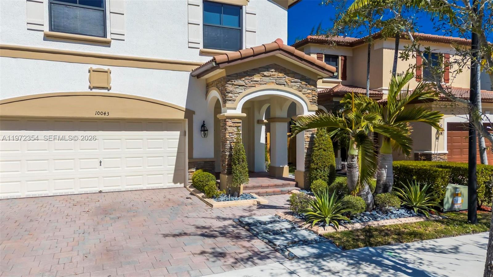 GRAND BAY AT DORAL - Residential