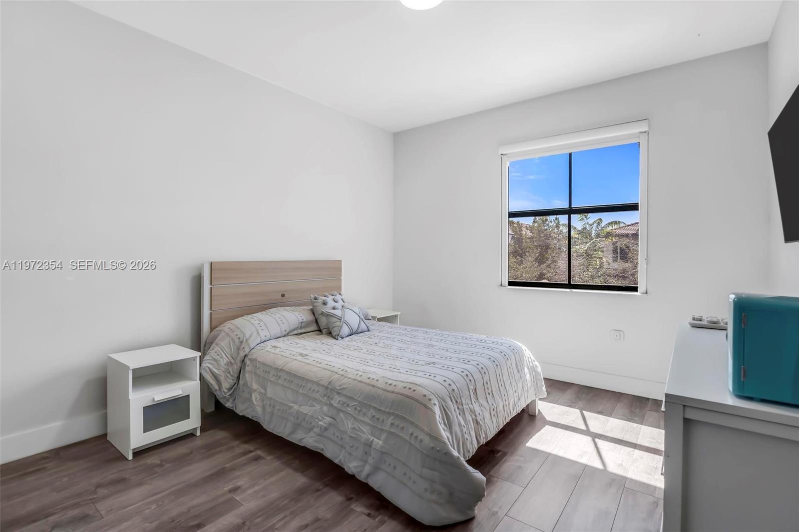 GRAND BAY AT DORAL - Residential