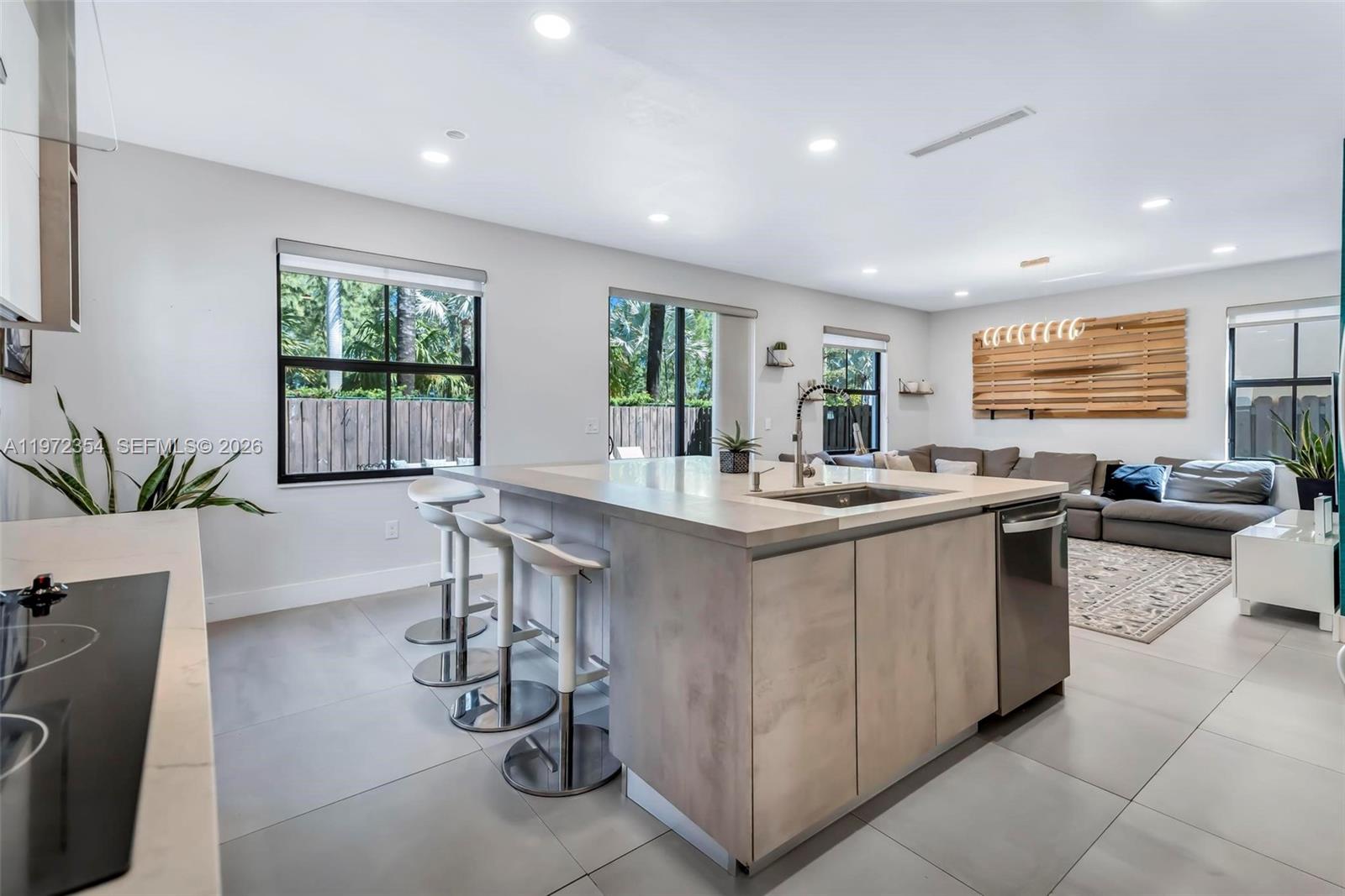 GRAND BAY AT DORAL - Residential