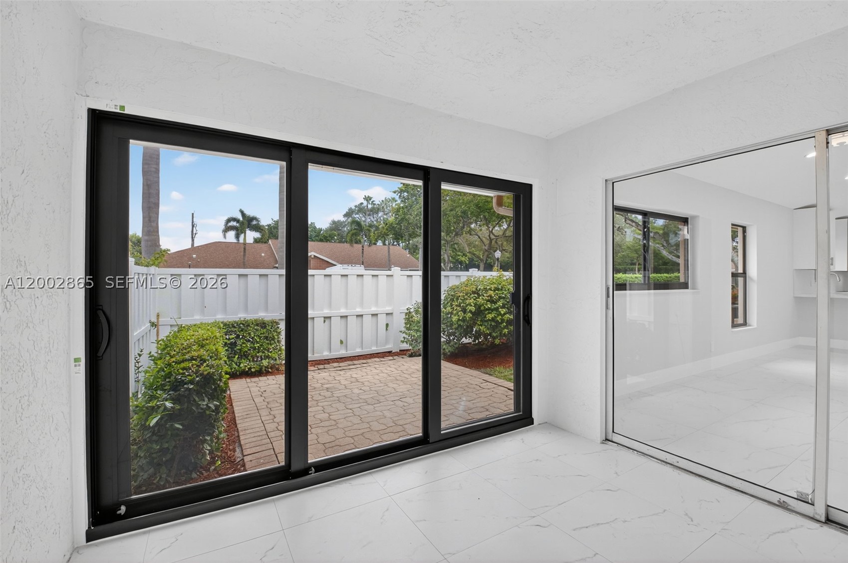 WHISPER WALK - Residential