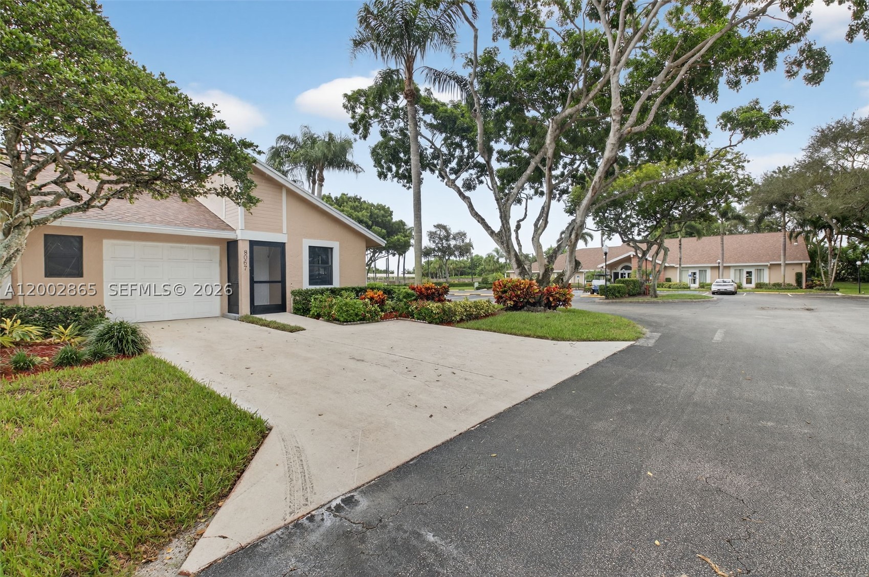 WHISPER WALK - Residential