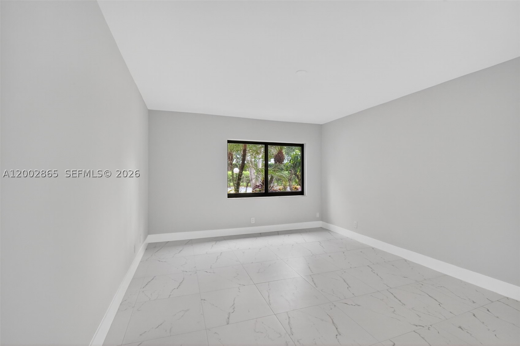 WHISPER WALK - Residential