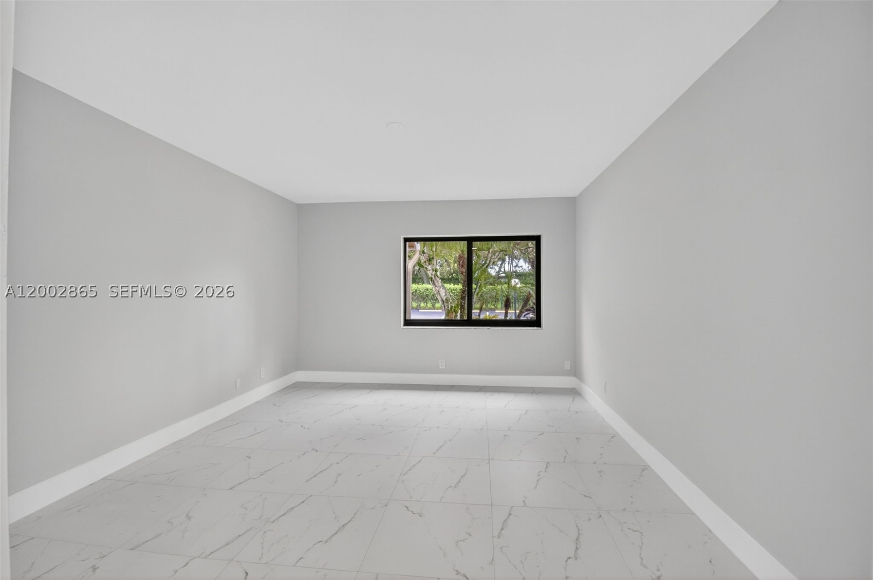 WHISPER WALK - Residential