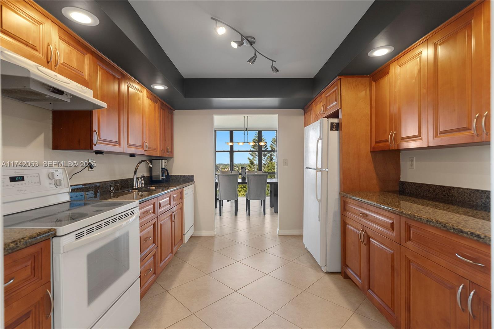 OCEANVIEW PARK CONDO - Residential