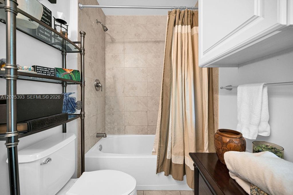 QUANTUM ON THE BAY CONDO - Residential