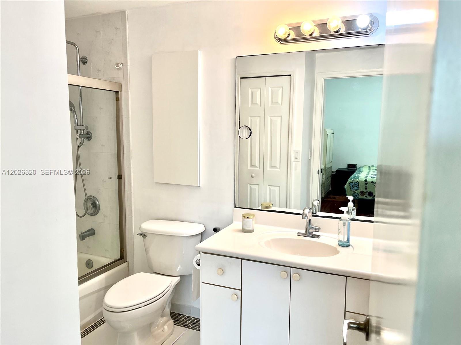 THE COURTS AT DORAL ISLES - Residential