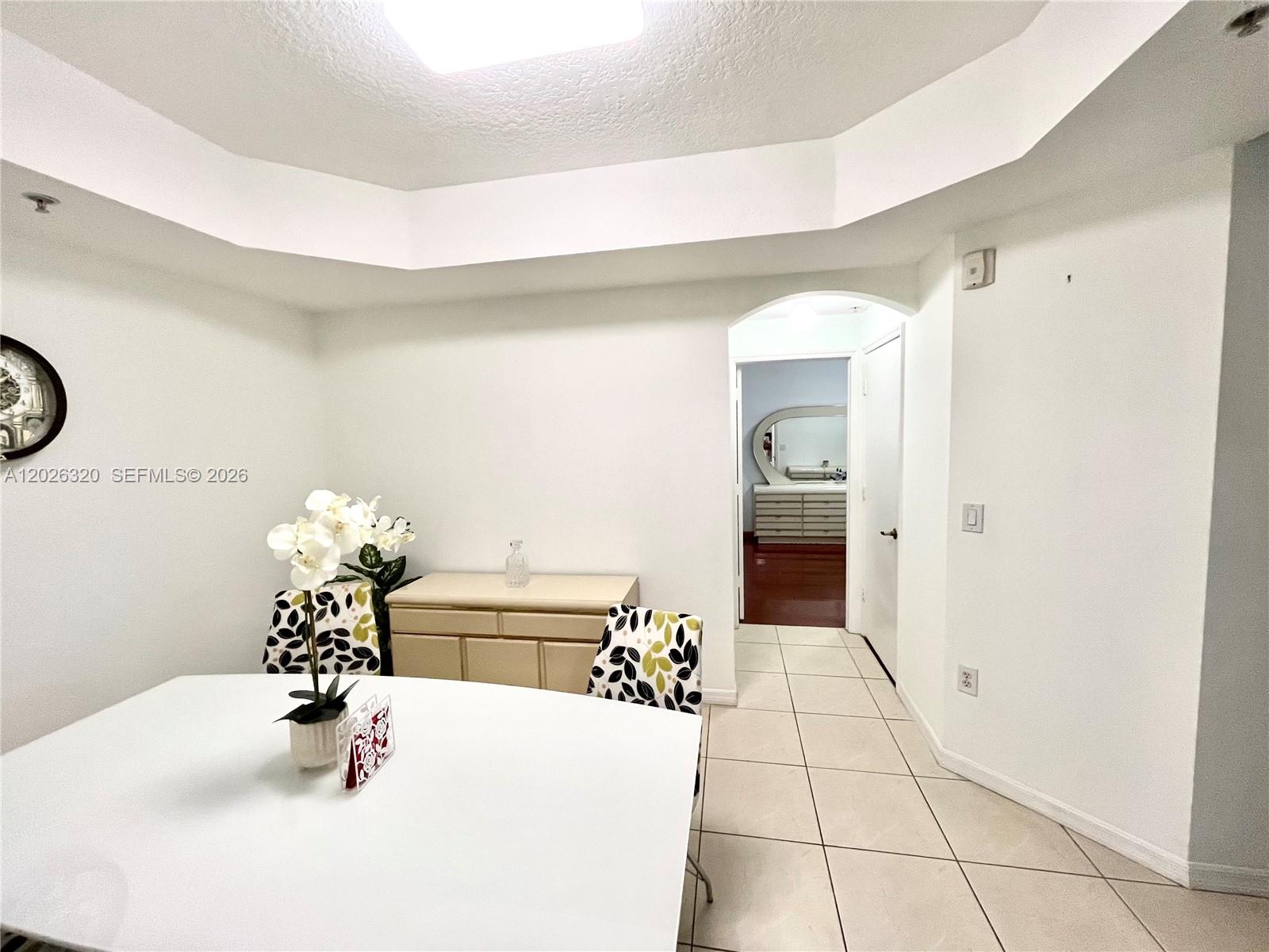 THE COURTS AT DORAL ISLES - Residential