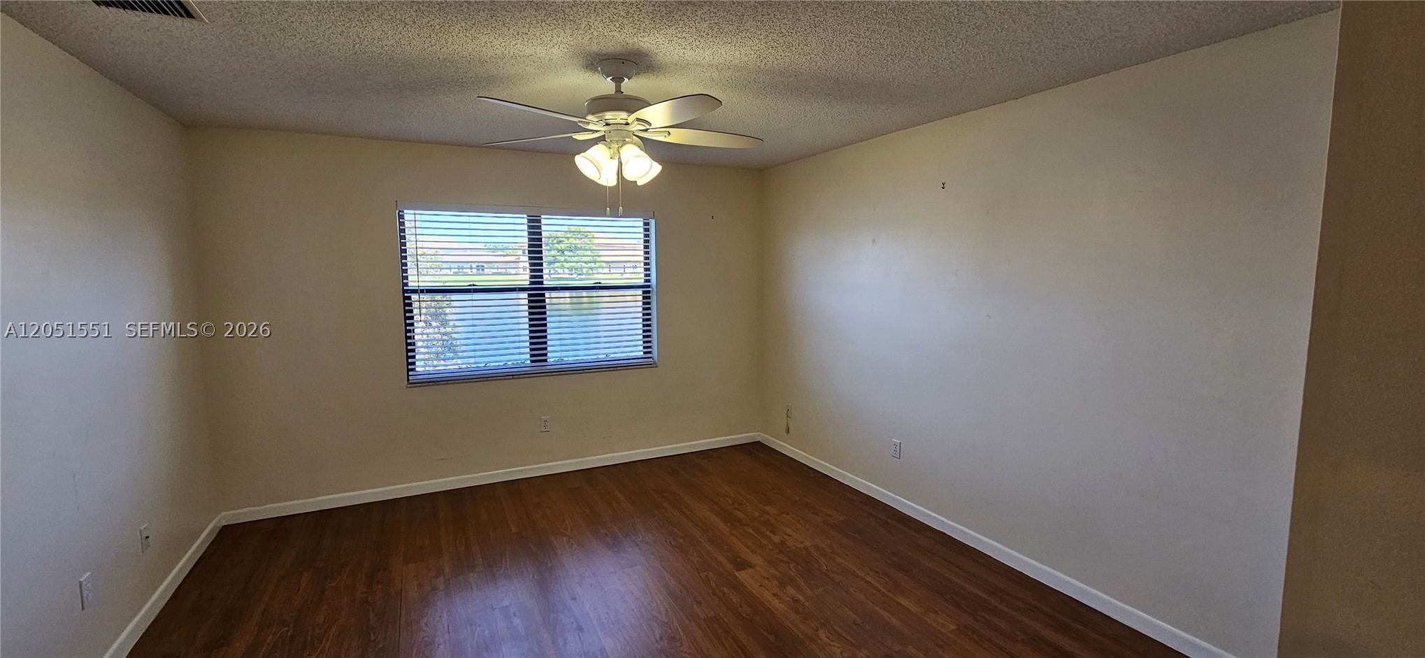 SAVANNAH'S CONDOMINIUM SE - Residential