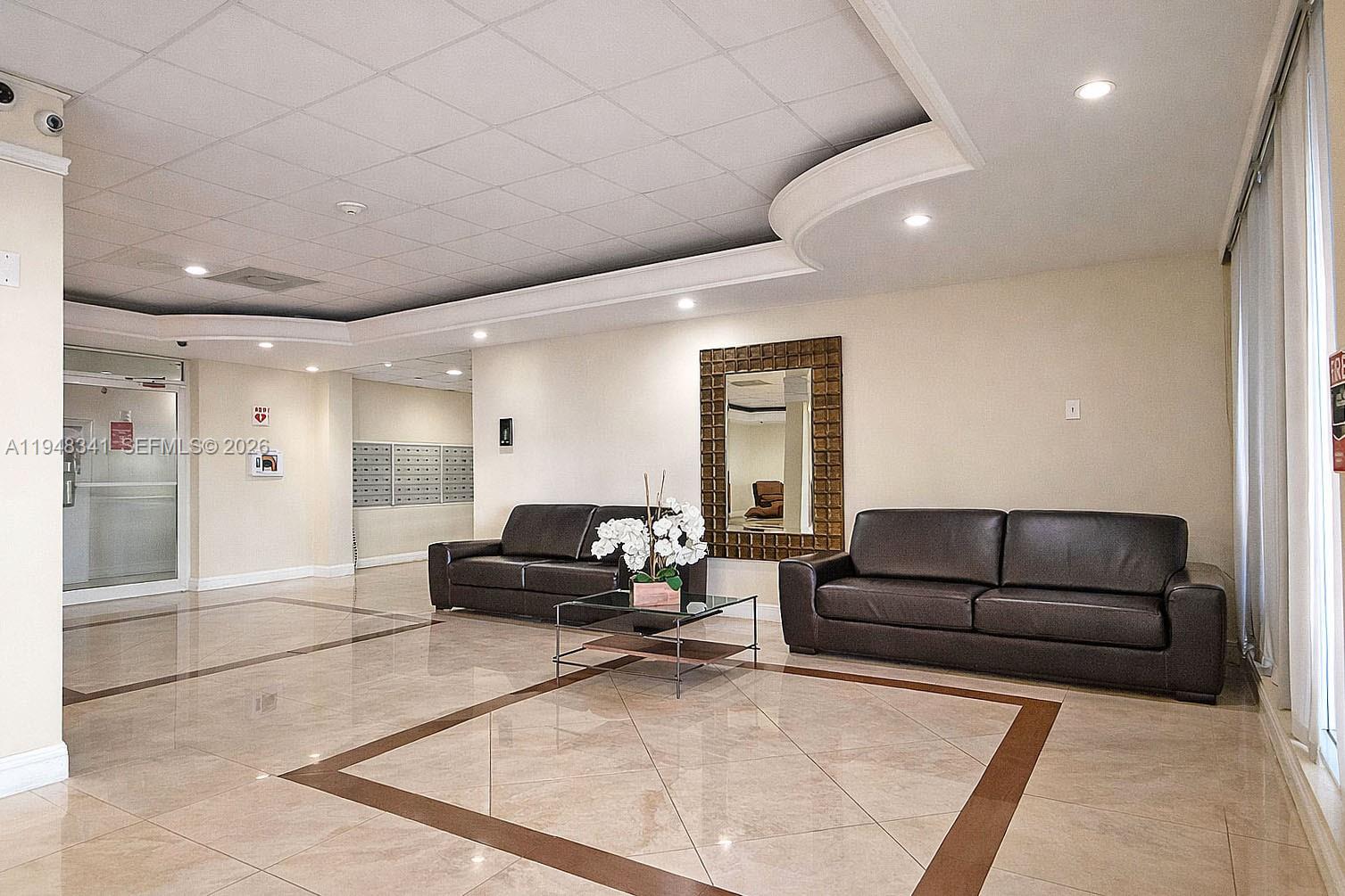 PLAZA TOWERS SOUTH CONDO - Residential