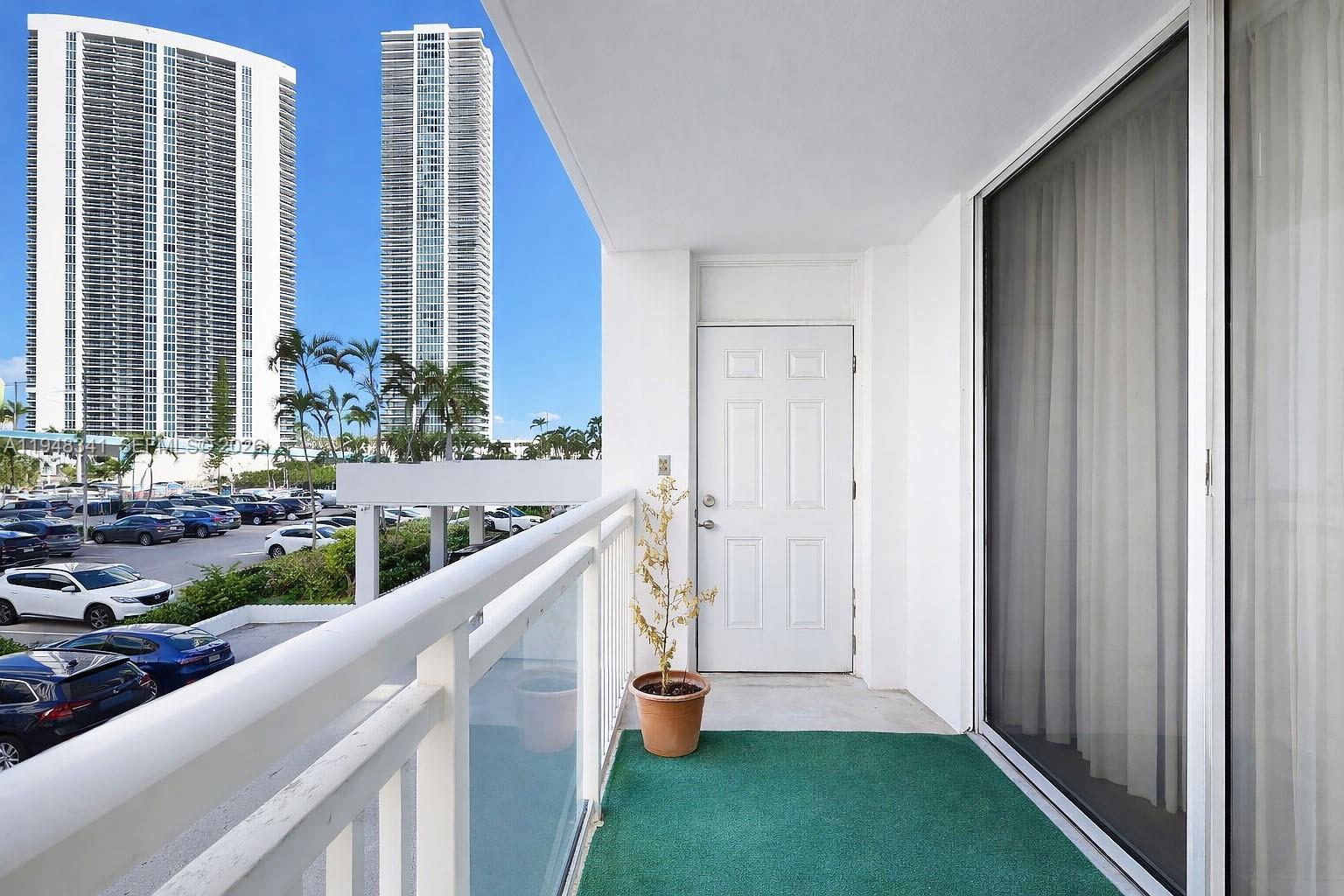 PLAZA TOWERS SOUTH CONDO - Residential