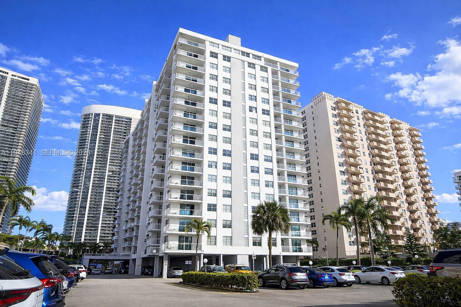 PLAZA TOWERS SOUTH CONDO - Residential