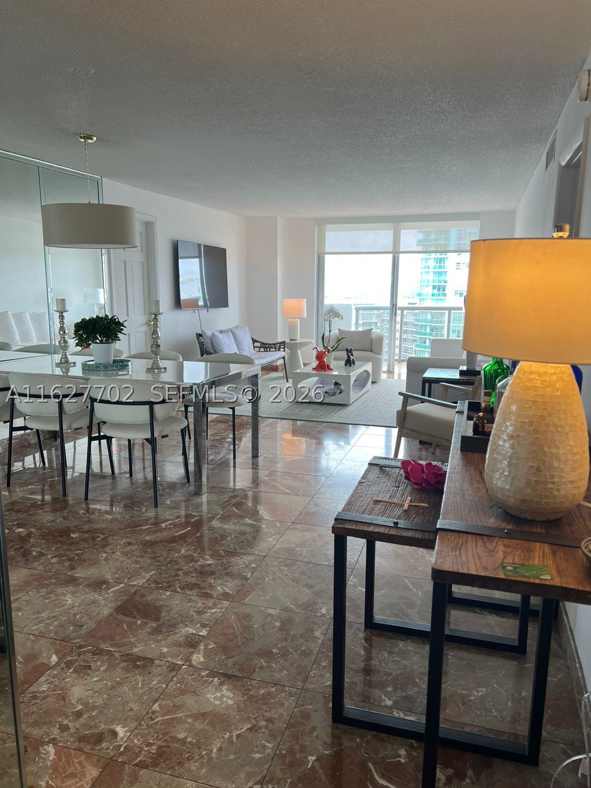MAISON GRANDE CONDO - Residential