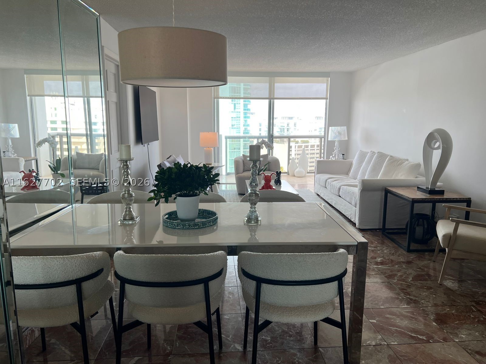 MAISON GRANDE CONDO - Residential