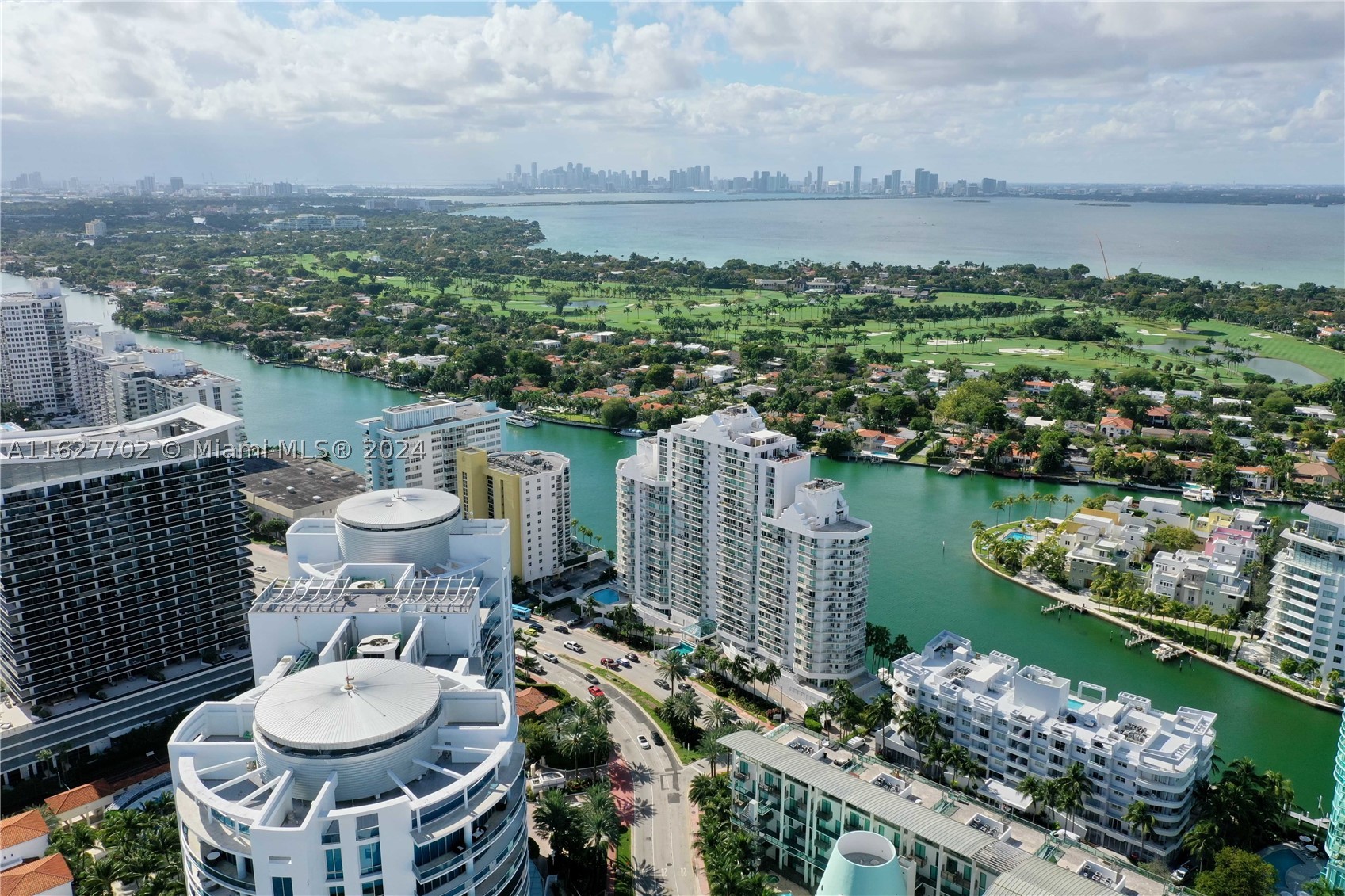 MAISON GRANDE CONDO - Residential