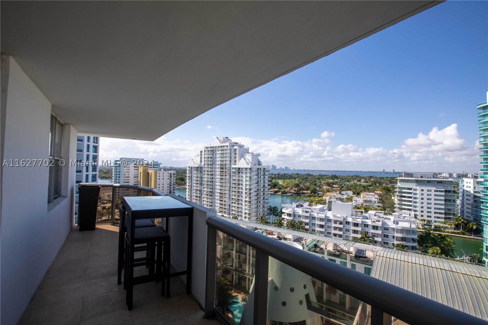 MAISON GRANDE CONDO - Residential