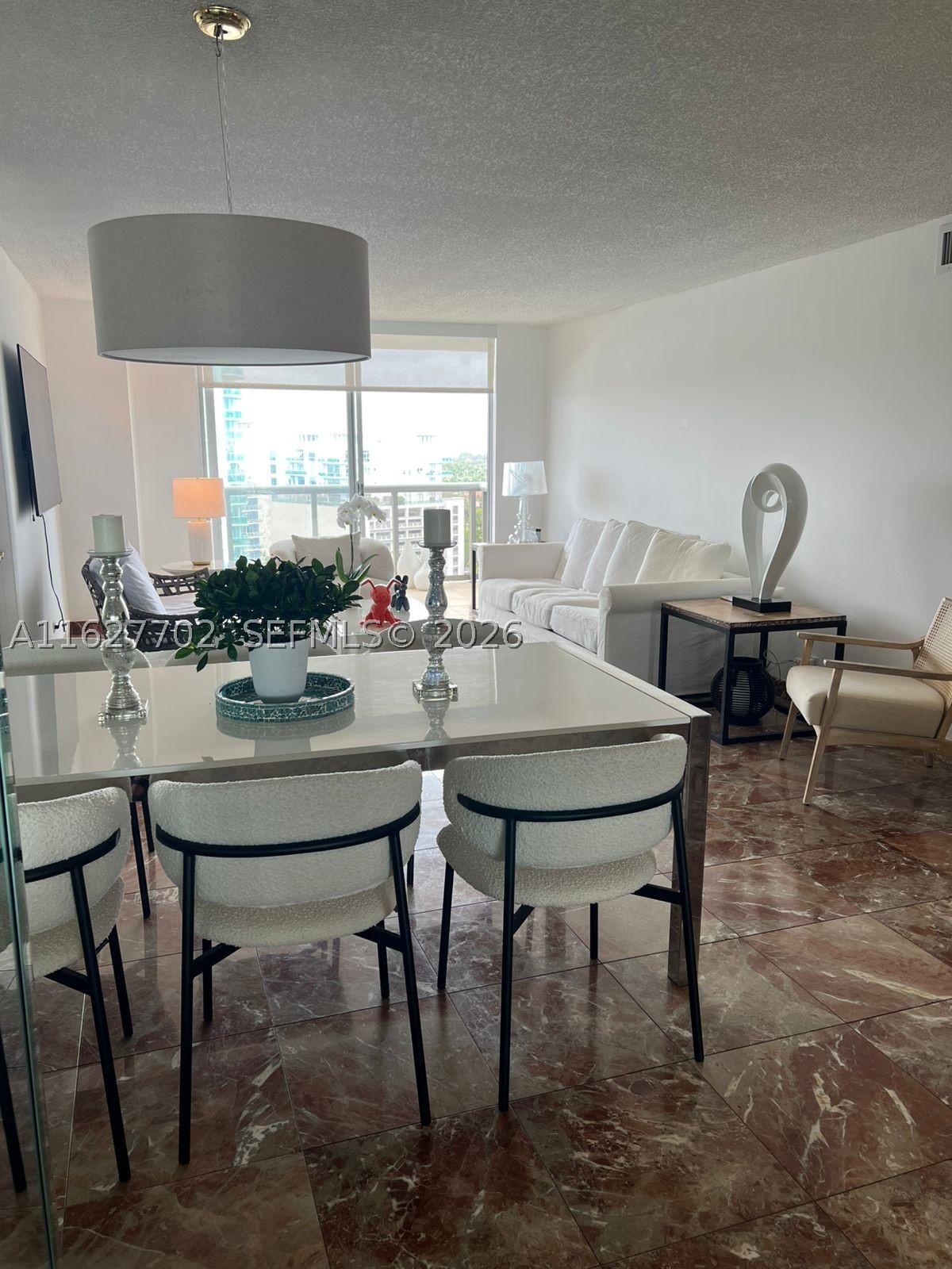 MAISON GRANDE CONDO - Residential