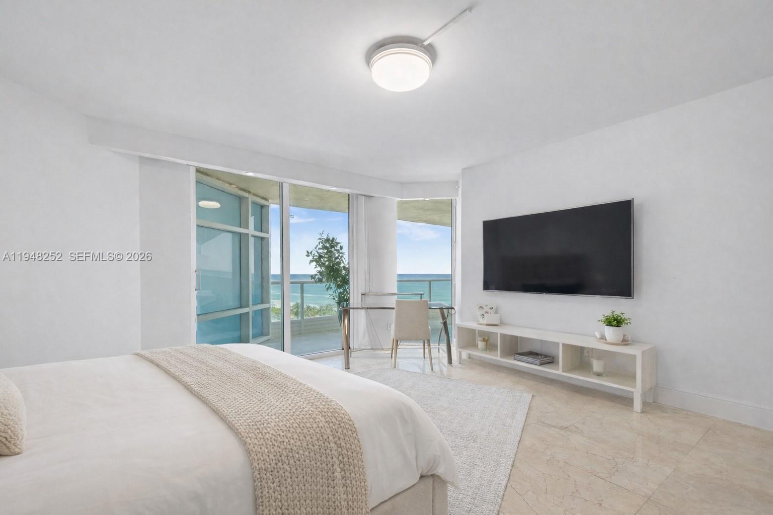 CAPOBELLA CONDO - Residential