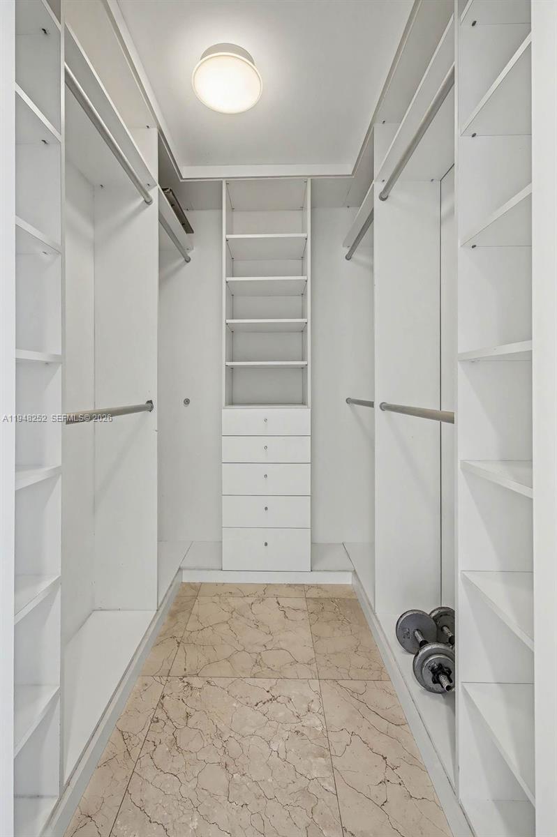 CAPOBELLA CONDO - Residential