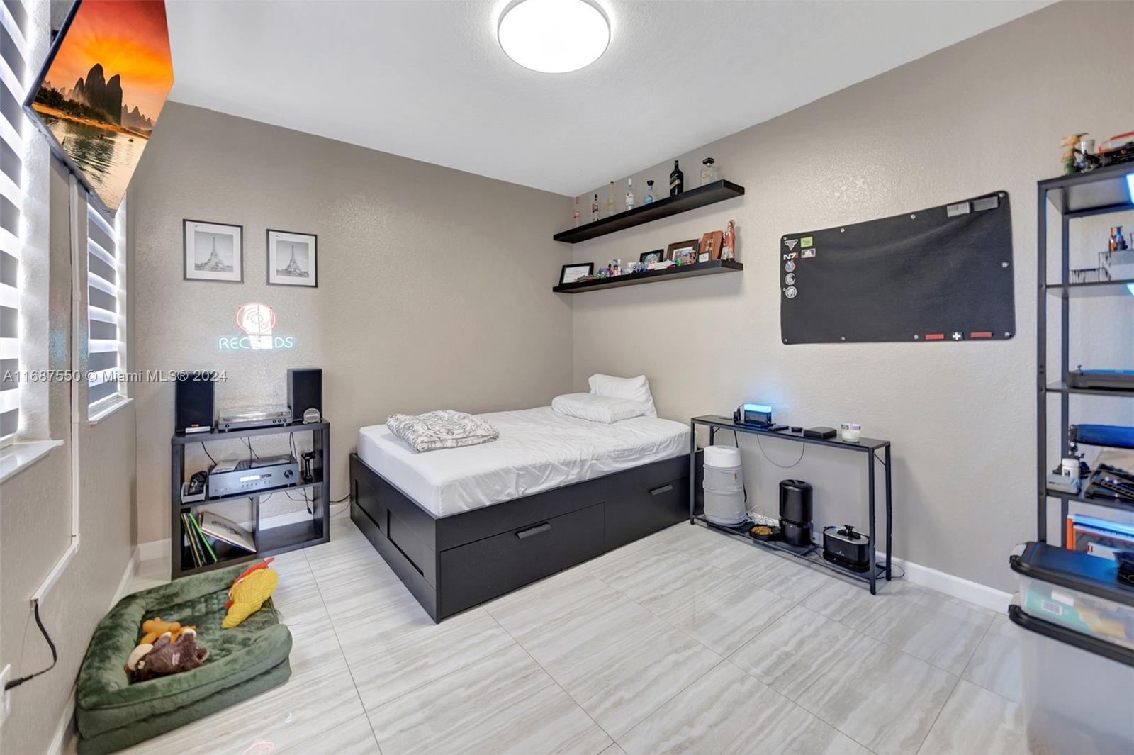 CENTURY ESTATES - Residential