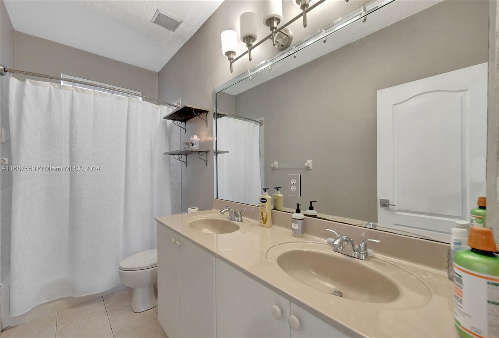 CENTURY ESTATES - Residential