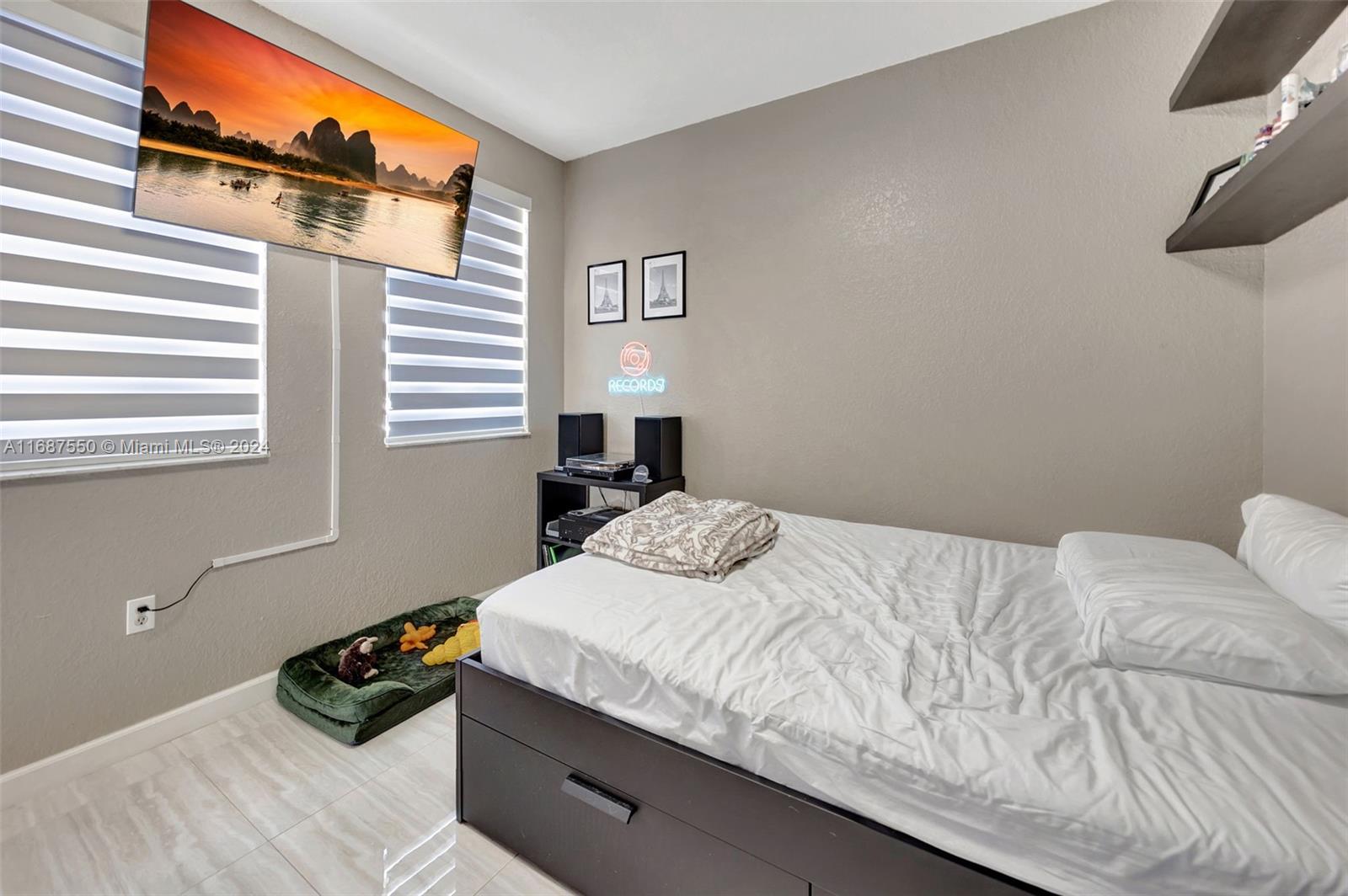 CENTURY ESTATES - Residential