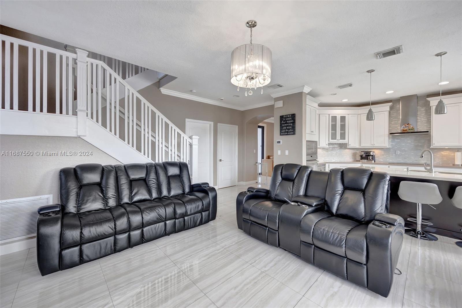 CENTURY ESTATES - Residential