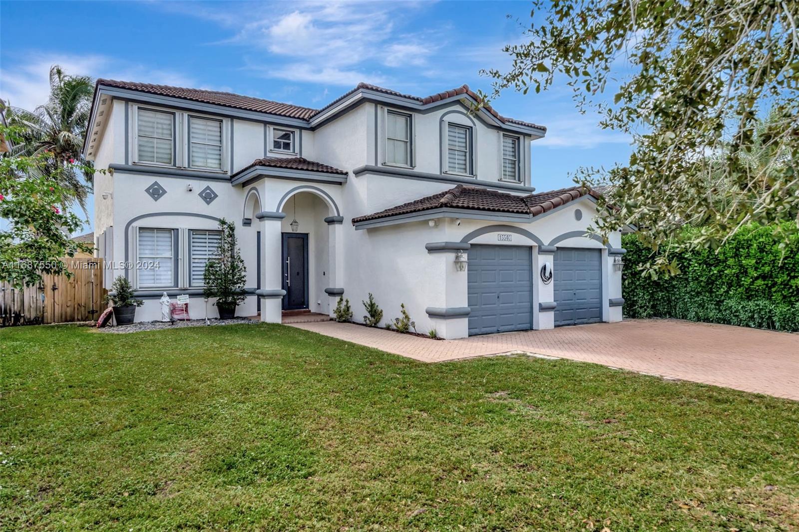 CENTURY ESTATES - Residential